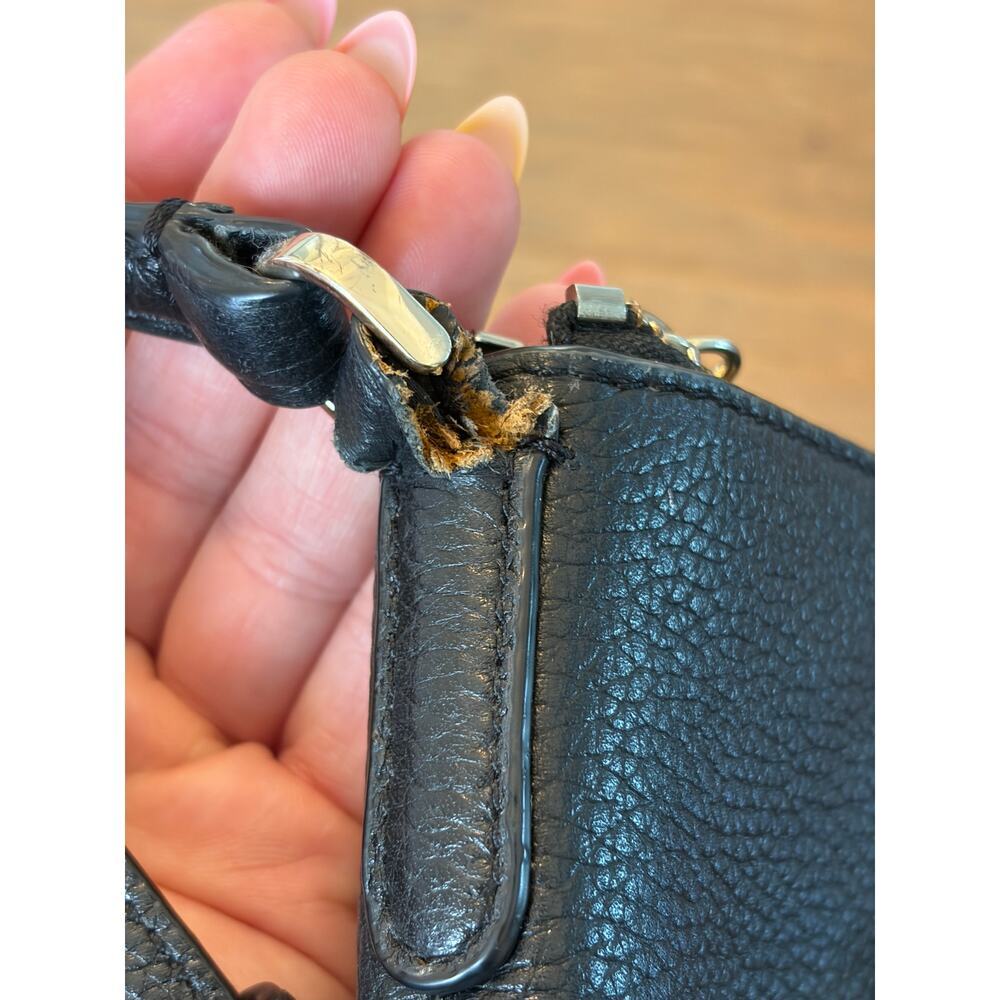 Kate Spade Black Pebbled Leather Crossbody Bag Gorilla Charm Tassel Purse - Picture 5 of 7